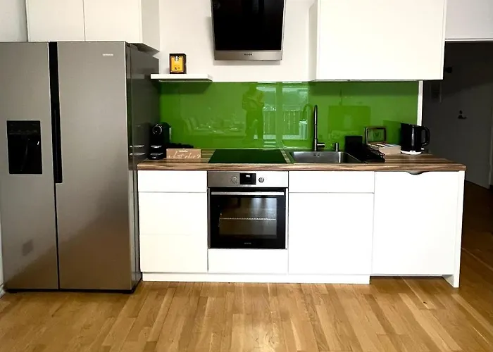 Spacious With Terrace Apartment *